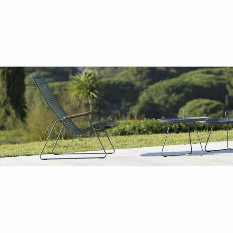 Houe "Click" Lounge Chair und "Eyelet" Beistelltisch