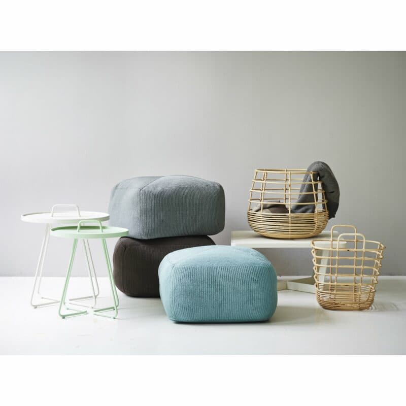 Gartenhocker "Divine" von Cane-line, in den Farben türkis, grau und braun