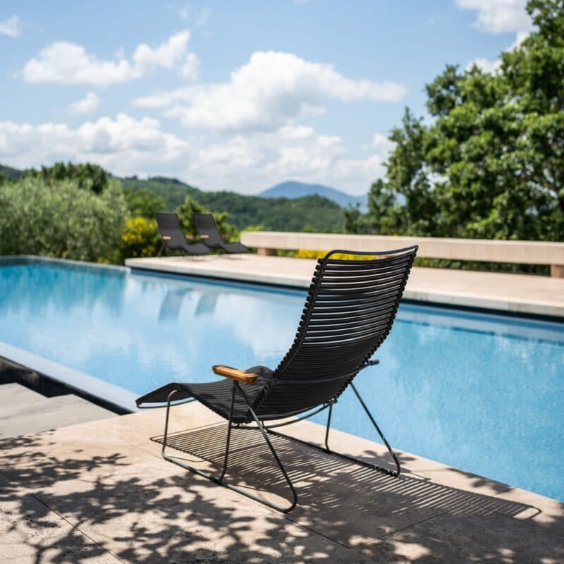 Houe "Click" Sunlounger mit verstellbarer Rückenlehne, Stahlgestell grau, Kunststoff-Lamellen schwarz