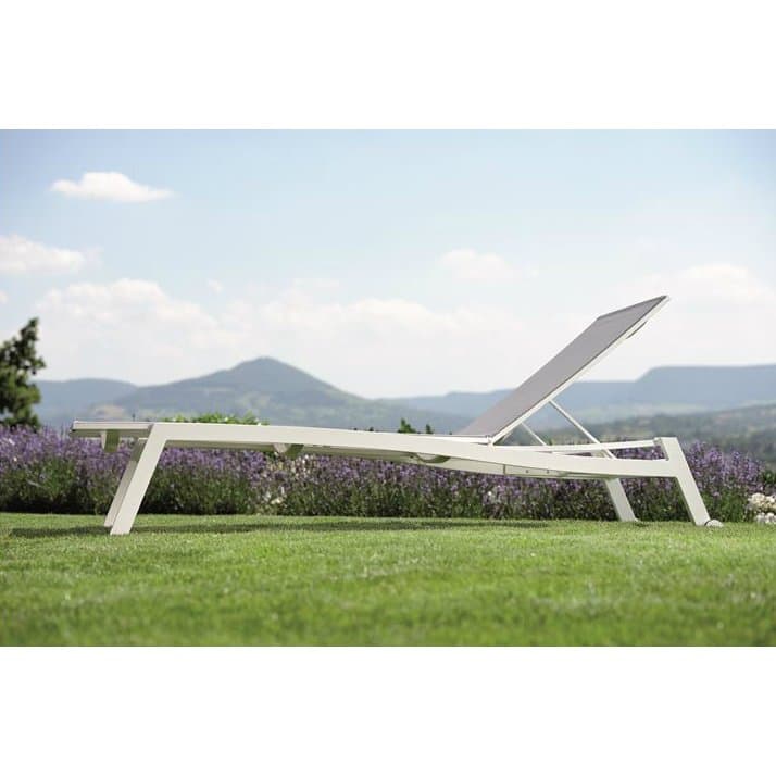 Rollenliege "Allround" von Stern, Gestell Aluminium weiss, Textilgewebe silber