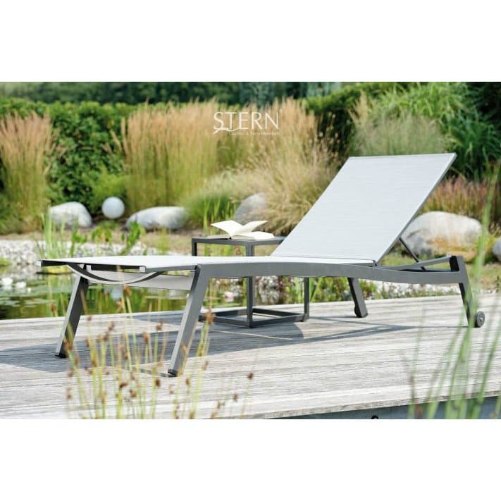 Rollenliege Allround von Stern, Gestell in anthrazit, Textilgewebe in silber