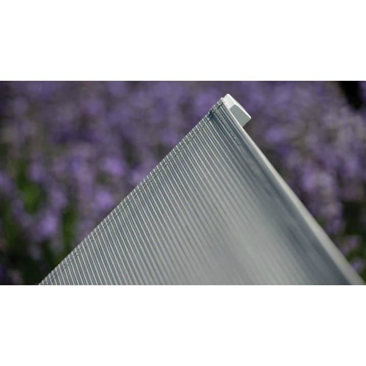 Rollenliege Allround von Stern, Gestell in weiß, Textilgewebe in silber