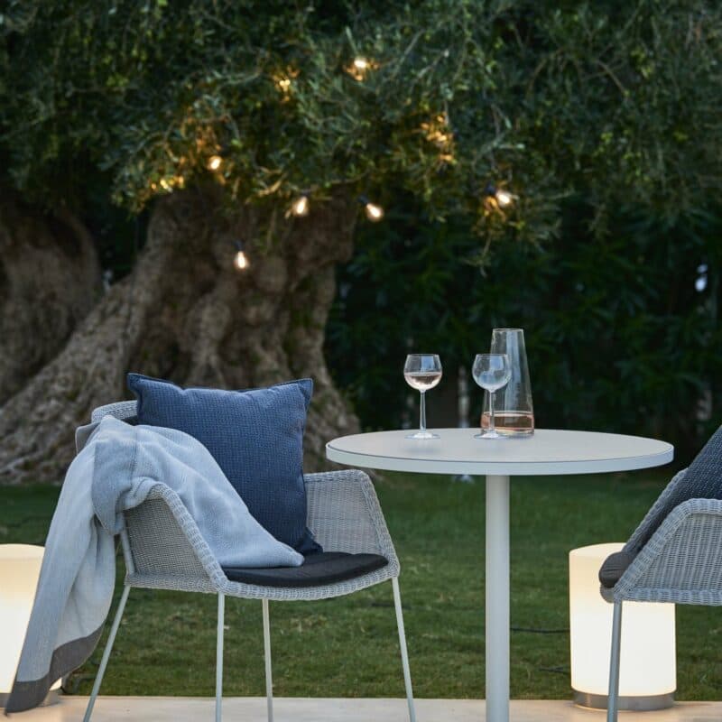 Gartenstuhl "Breeze" von Cane-line, Polyrattan weiß-grau