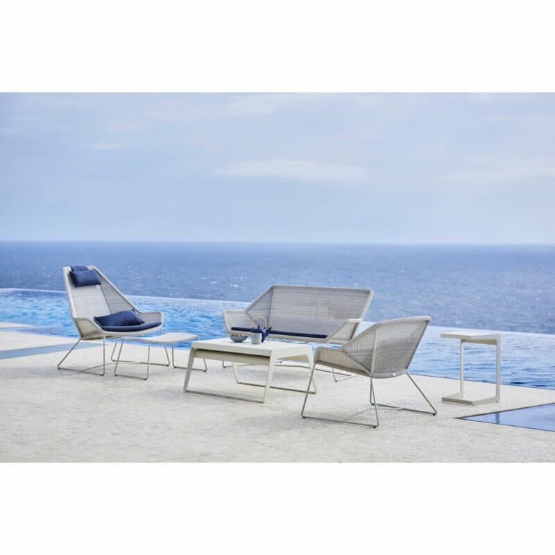 Cane-line Loungemöbel "Breeze" und Tisch "Chill-Out"