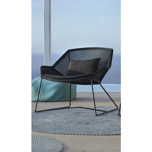 Loungesessel "Breeze" von Cane-line, Gestell Stahl schwarz, Sitzfläche Polyrattan schwarz