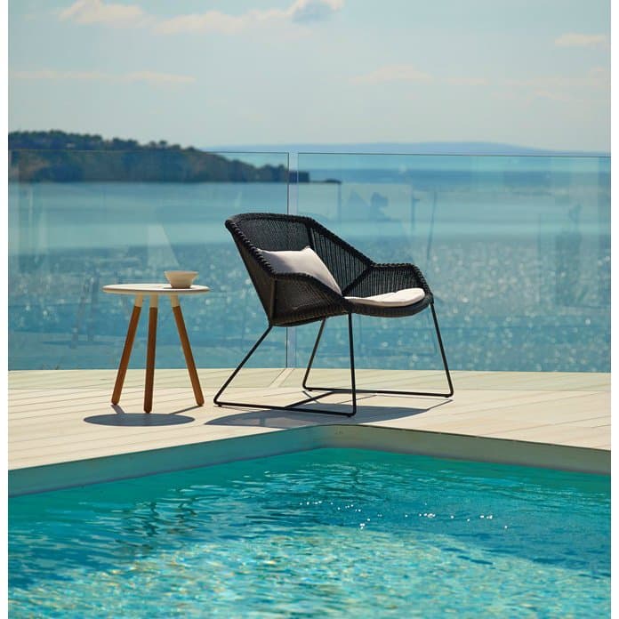 Loungesessel "Breeze" von Cane-line, Gestell Stahl schwarz, Sitzfläche Polyrattan schwarz