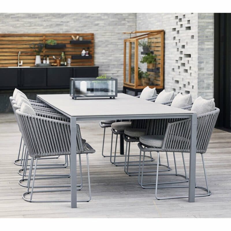 Cane-line "Moments" Gartenstuhl mit "Pure" Gartentisch