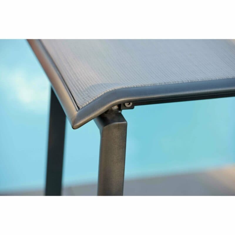 Barstuhl "Allround" von Stern, Gestell Aluminium anthrazit, Textilgewebe silber