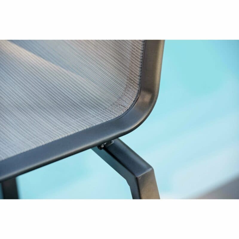 Barstuhl "Allround" von Stern, Gestell Aluminium anthrazit, Textilgewebe silber