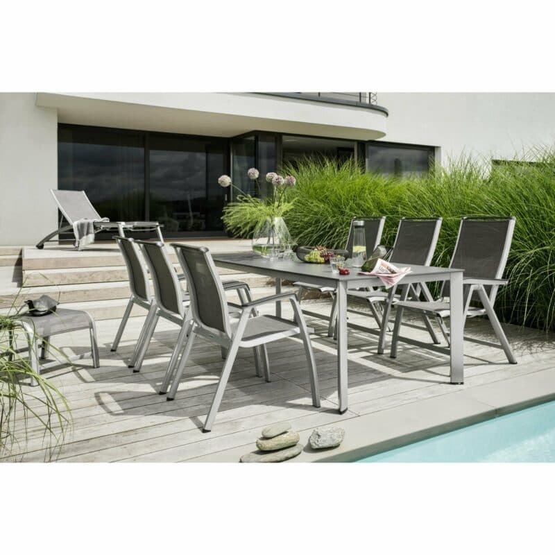 Kettler "Forma II" Klapp- und Stapelsessel mit Tisch "Edge", Gestelle Aluminium silber, Sitzfläche Textilgewebe graphit