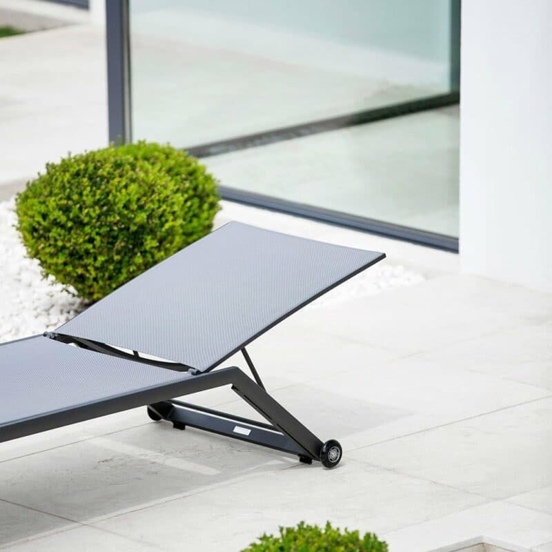 Jati&Kebon "Hydra" Sonnenliege, Gestell Aluminium eisengrau, Textilgewebe silbergrau