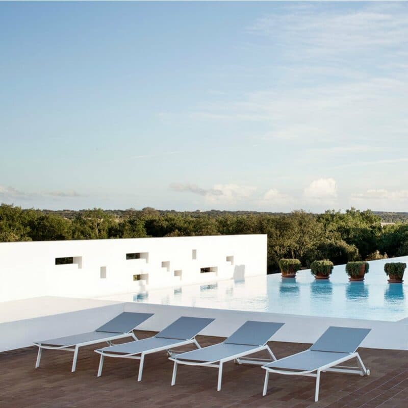 Jati&Kebon "Hydra" Sonnenliege, Gestell Aluminium weiß, Textilgewebe hellgrau