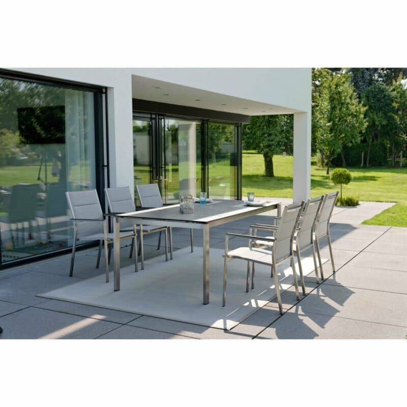 Stern Stapelsessel "Cardiff", Gestell Edelstahl, Textilgewebe silber gepolstert, Armlehnen Aluminium anthrazit