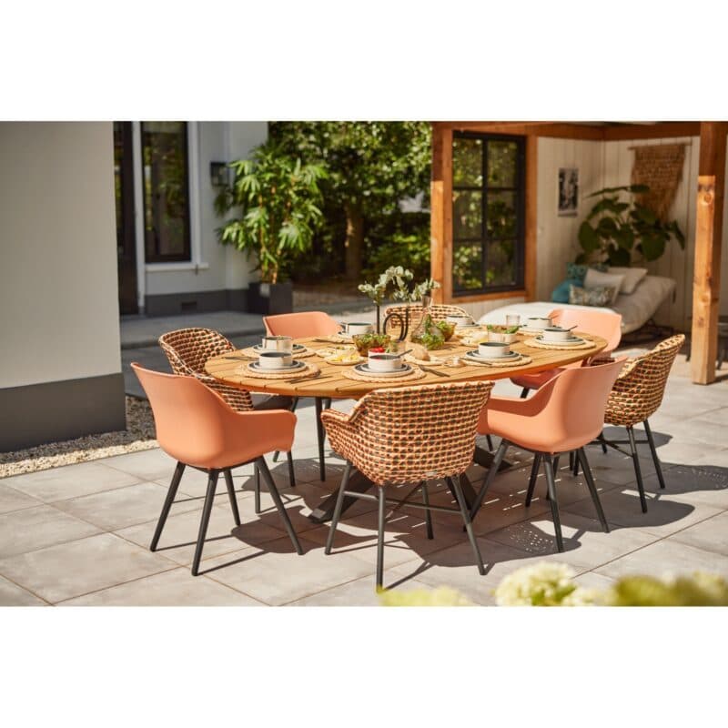 Hartman "Sophie Studio" Armchair, Gestell carbon black, Sitzfläche Kunststoff italian terra und Gartenstuhl "Delphine", Sitzschale Geflecht coral red