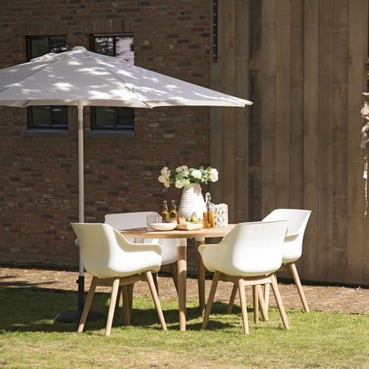 Hartman "Sophie Studio" Armchair, Teakholzgestell, Sitzschale white mit "Sophie Studio" Teakholztisch, 120cm Durchmesser