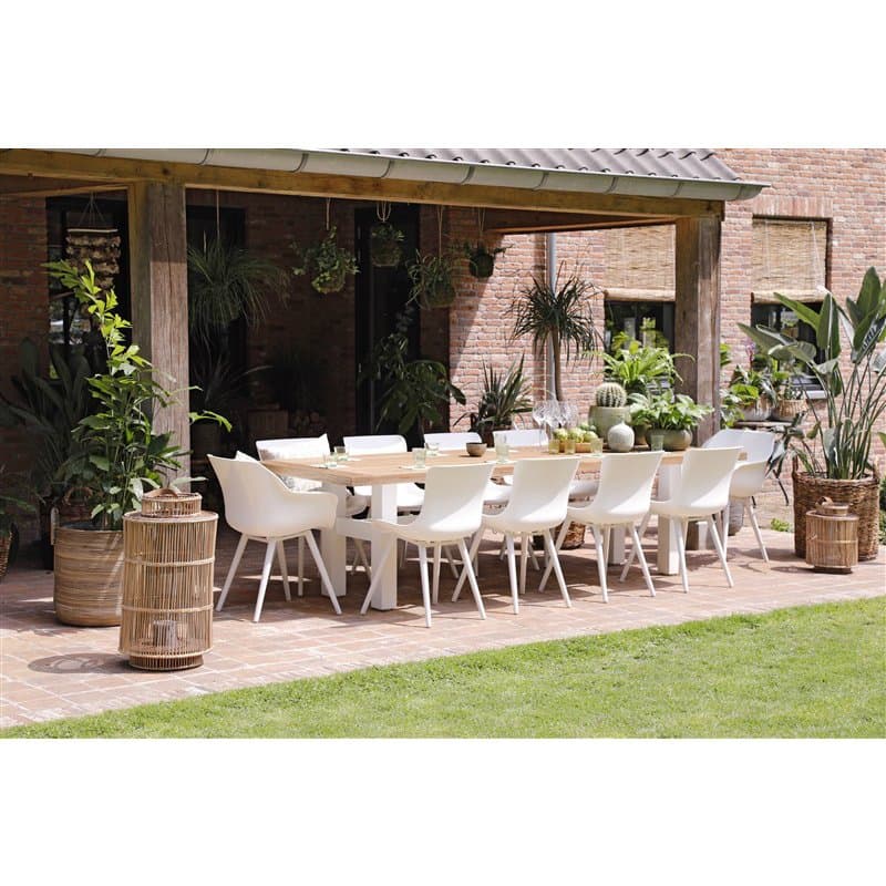 Hartman "Sophie Studio" Dining Chair und Armchair, Gestell Aluminium royal white, Sitzschale royal white mit "Sophie Yasmani" Gartentisch, Gestell Aluminium white, Teakplatte