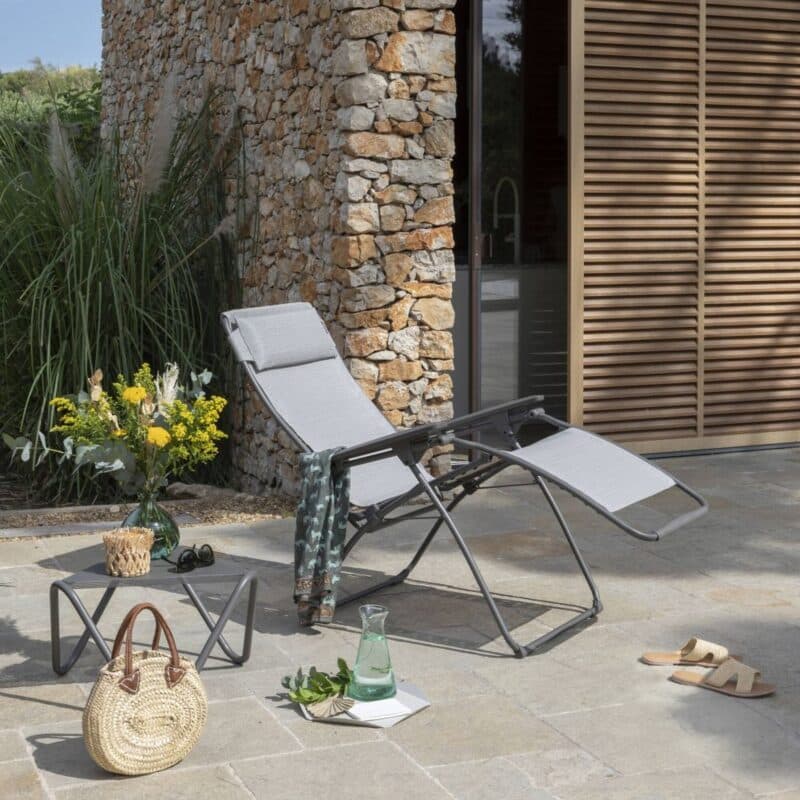 Lafuma "Futura" Relaxsessel, Gestell Stahl titane, Sitzfläche Batyline® Duo galet © LAFUMA MOBILIER - Pierrick Verny