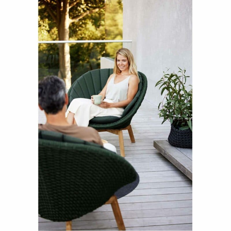 Cane-line "Peacock" Loungesessel, Gestell Teakholz, Soft Rope dunkelgrün mit Kissen dunkelgrün
