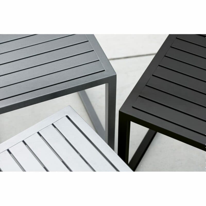 Stern "Robin" Beistelltisch, Gestell und Tischplatte aus Aluminium