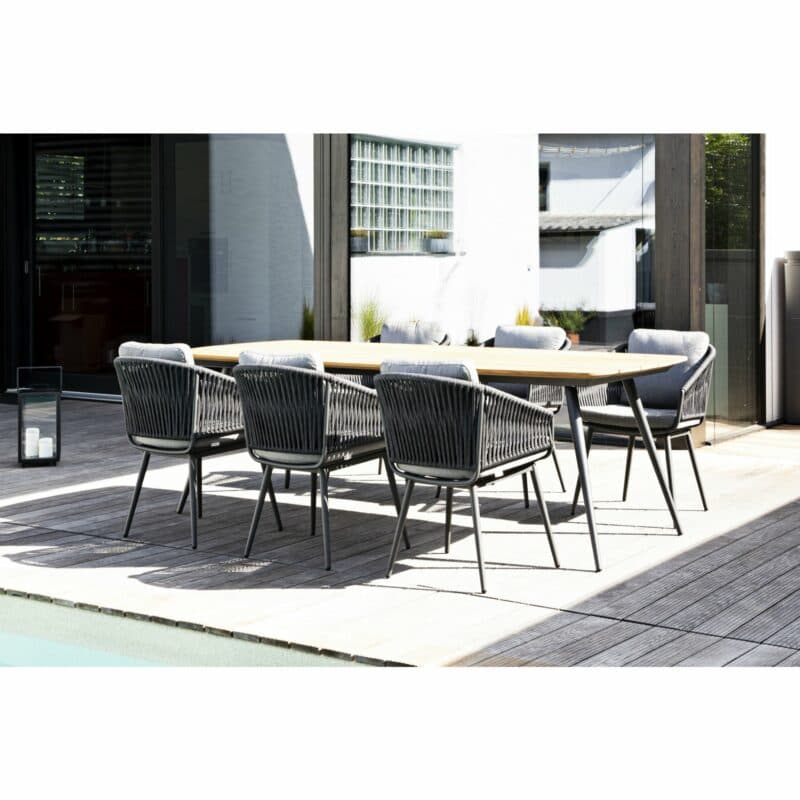 Jati&Kebon Tisch "Amazone", Sessel "Palm"