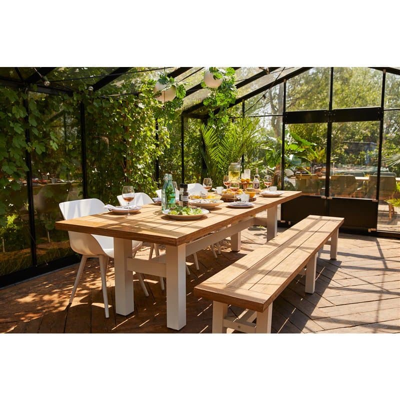 Hartman "Sophie Studio" Organic Chair, Gestell Aluminium royal white, Sitzschale royal white mit "Sophie Yasmani" Gartentisch, Gestell white, Teakplatte