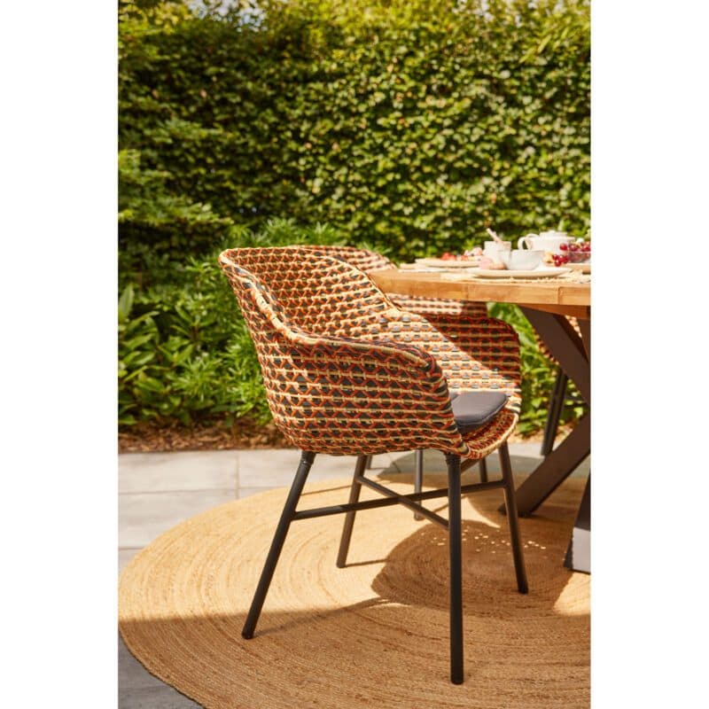 Hartman "Delphine" Gartenstuhl, Gestell Aluminium carbon black, Sitzfläche Coral red, mit Sitzkissen dark grey