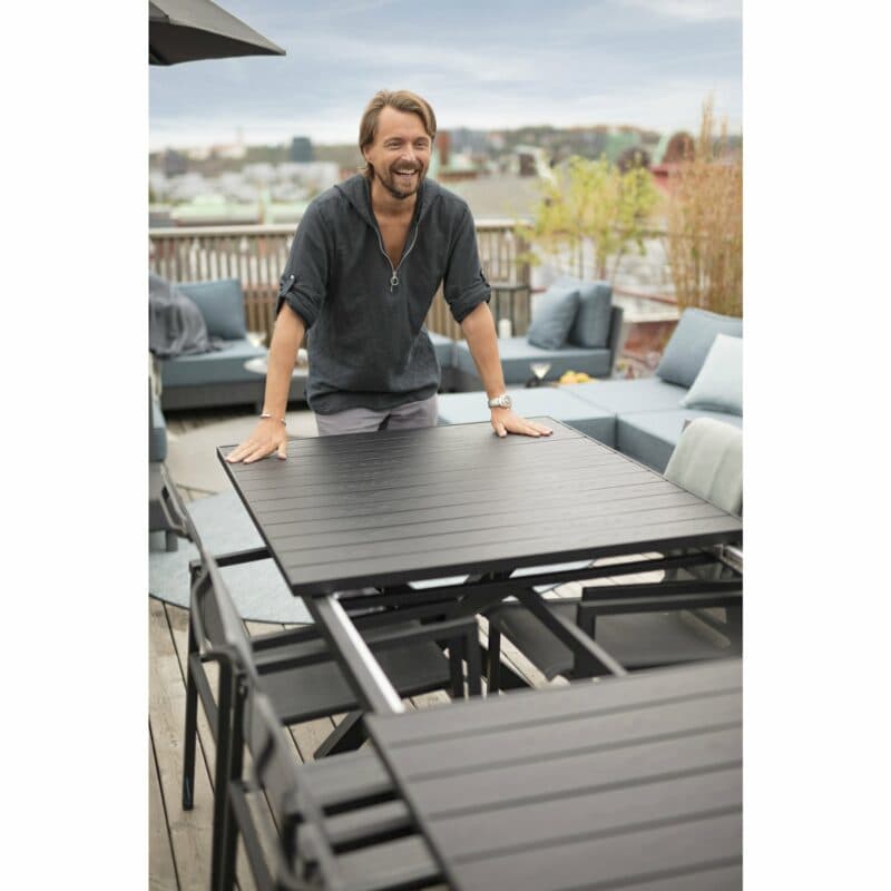 Brafab "Hillmond", Ausziehtisch