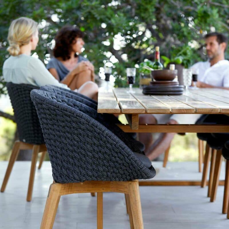 Cane-line Gartenstuhl "Peacock", Gestell Teakholz, Soft Rope dunkelgrau und Gartentisch "Endless", Länge 332 cm