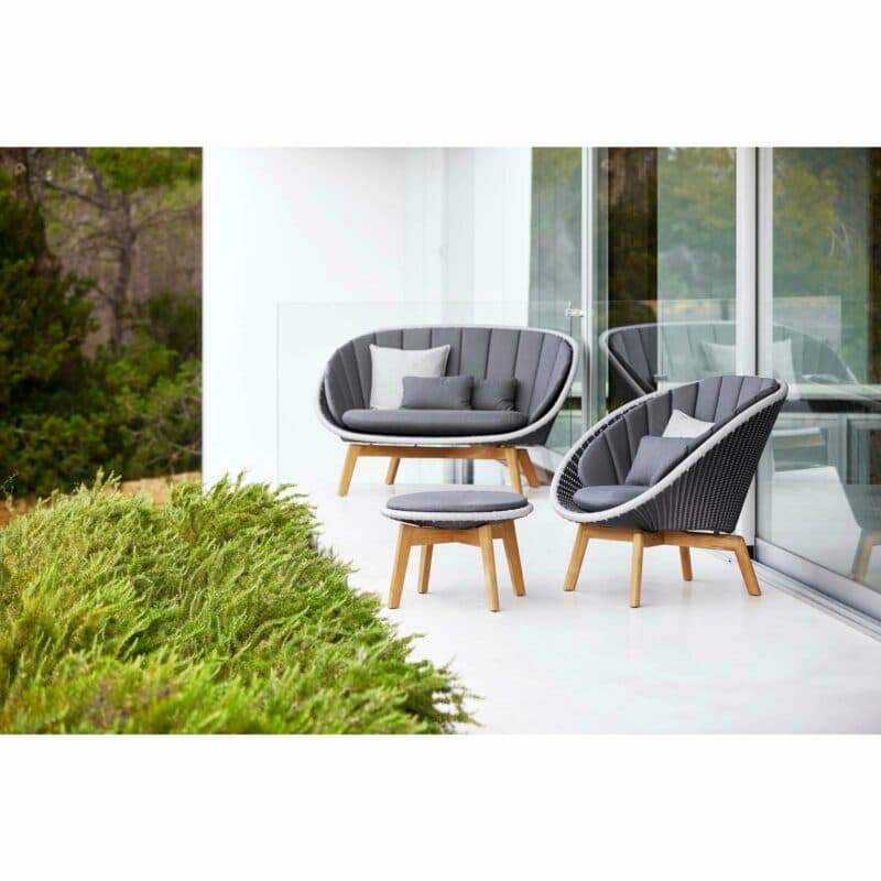 Cane-line Gartensessel, -sofa und -hocker "Peacock", Gestell Teakholz, Polyrattan grau/hellgrau mit Kissen grau