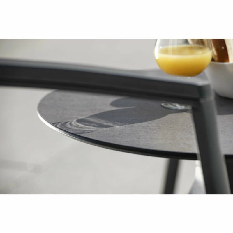Stern "Freddie" Beistelltisch, Gestell Aluminium anthrazit, Tischplatte HPL smoky, Ø 55 cm, Höhe 43 cm