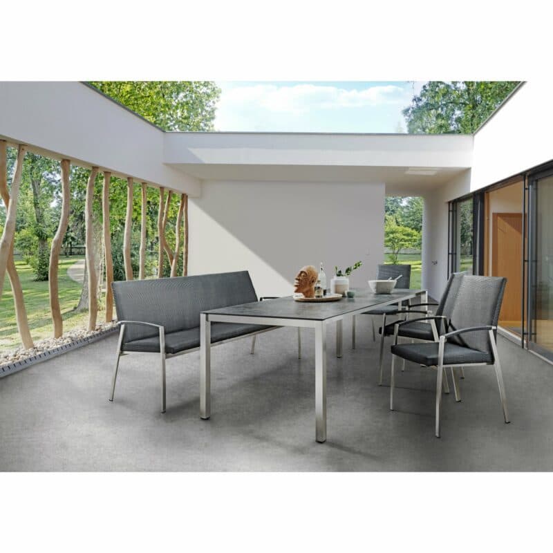 SIT Mobilia Ausziehtisch "Manhattan" 210/270x95 cm, Gestell Edelstahl, Tischplatte Dekton Laos, Bank und Stuhl "Tailsma", Gestell Edelstahl, Textilgewebe Batyline Eden black
