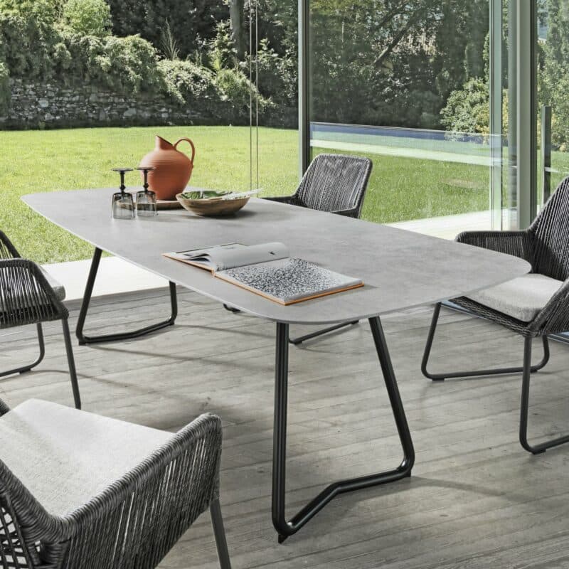 SIT Mobilia Gartentisch "Jura-Delemont", Gestell Stahl schwarz lackiert, Tischplatte Dekton Kreta, 220x100 cm