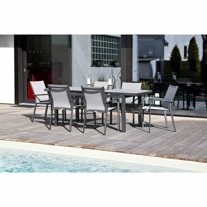 Jati&Kebon Gartenmöbel-Set mit Tisch "Gabon" und 6 Stapelsesseln "Dransy", Alu eisengrau, Tischplatte Glas, Bespannung Textilen silbergrau
