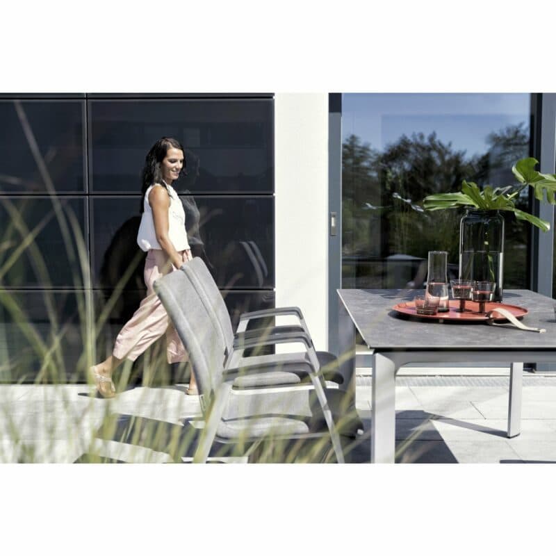 Kettler Tisch "Diamond" mit Stapelsessel "Forma"