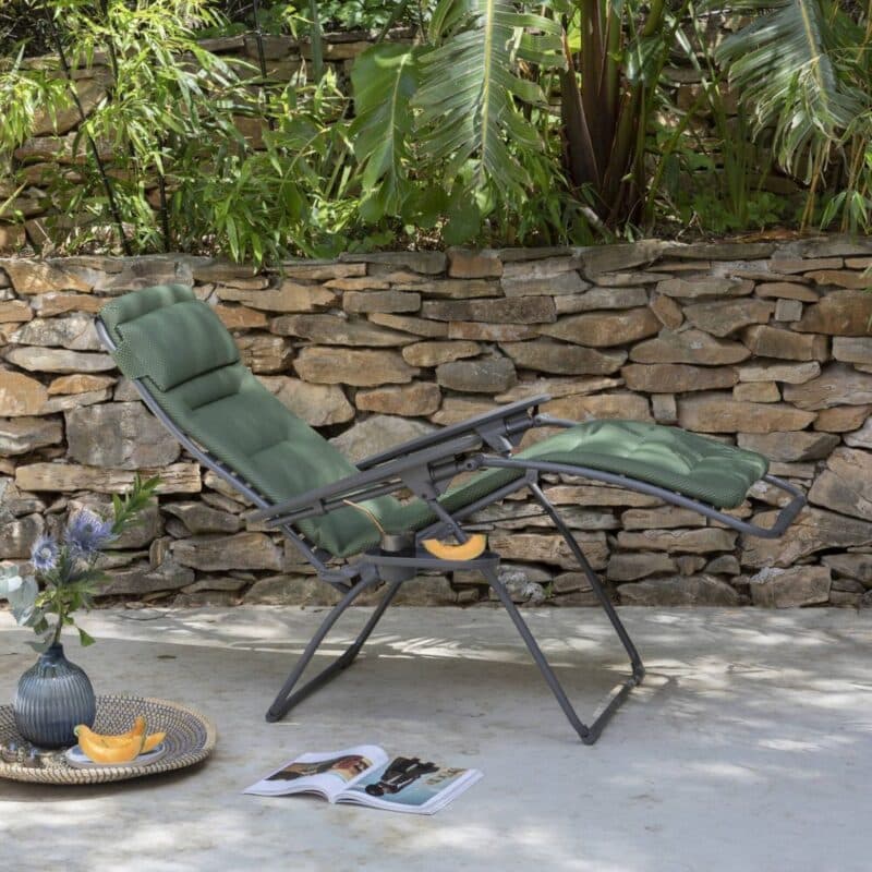 Lafuma "Futura BeComfort®" Relaxsessel, Stahl titane, Textilene olive ©LAFUMA MOBILIER - Pierrick Verny