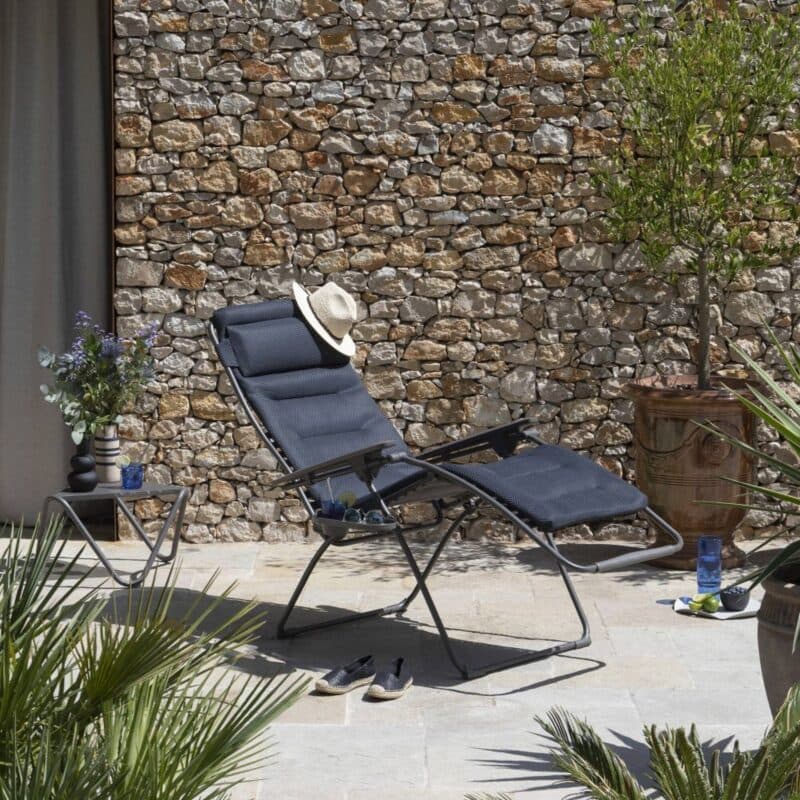 Lafuma "Futura XL" Relaxsessel, Gestell Stahl titane, Sitzfläche BeComfort® dark grey ©LAFUMA MOBILIER - Pierrick Verny