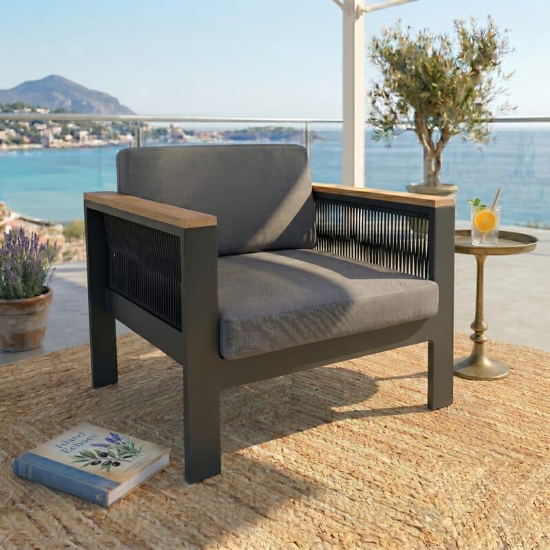 Jati&Kebon Loungesessel "Miray", Gestell Aluminium eisengrau, Rope schwarz, Teakarmlehnen, Polster grau