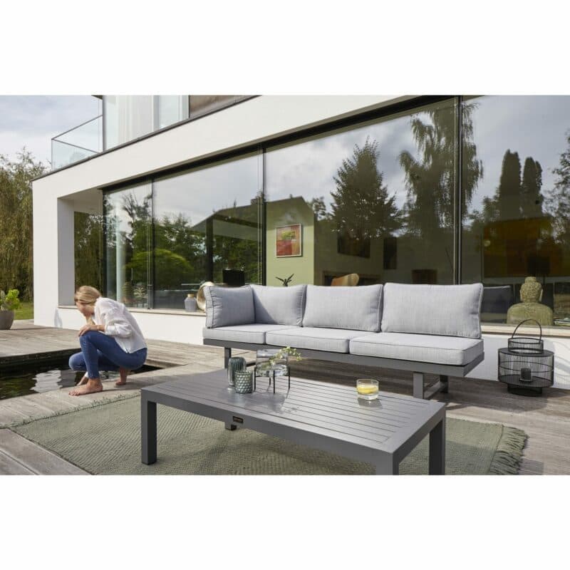 Home Islands "New Chalong" Loungesofa und Loungetisch, Gestelle Aluminum anthrazit, Polster hellgrau, Tischplatte Aluminium anthrazit