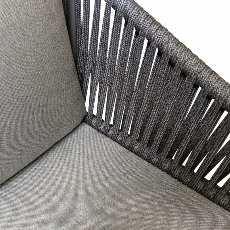 Jati&Kebon Dining-Sessel "Palm", Gestell Aluminium eisengrau, Rope straight weaving schwarz mit Kissen Natté Charcoal Chiné