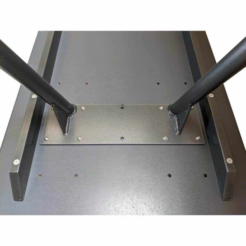 SIT Mobilia "Jura-Delemont" Gartentisch, Gestell Stahl anthrazit lackiert, Tischplatte Dekton Soke, Detail Tischunterseite