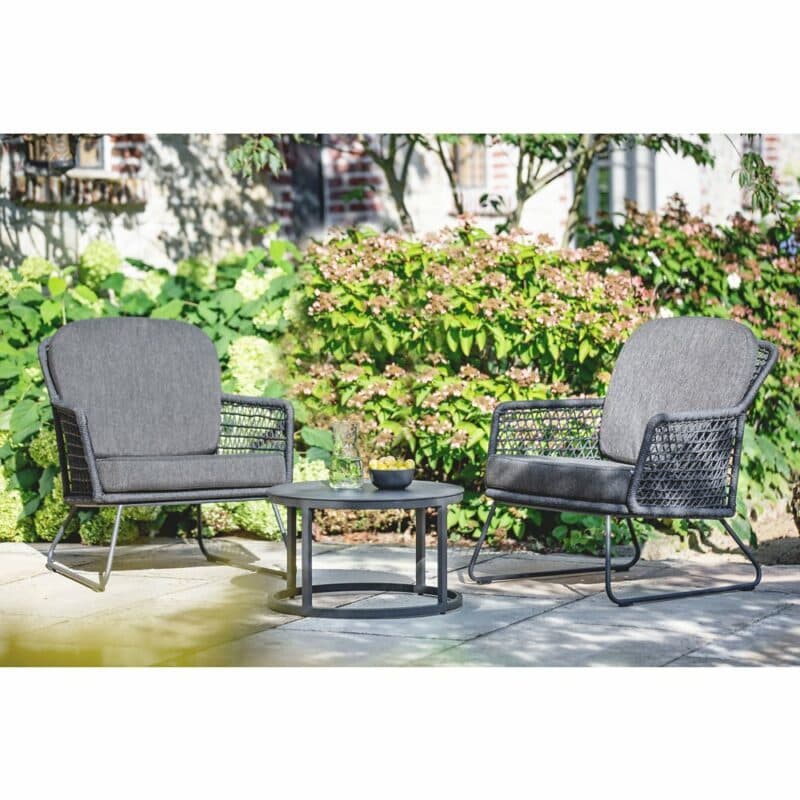 Niehoff "Kubu" Loungesessel, Gestell Aluminium anthrazit, Kordelflechtung grau, mit Sitz- und Rückenkissen Southend anthrazit mit Loungetisch "Serra"