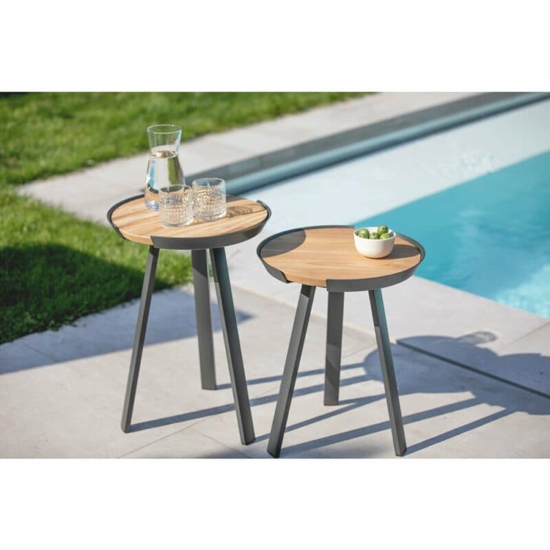 Niehoff "Salvo" Beistelltisch, Gestell Alu anthrazit, Platte Teak, Höhe 50/57 cm