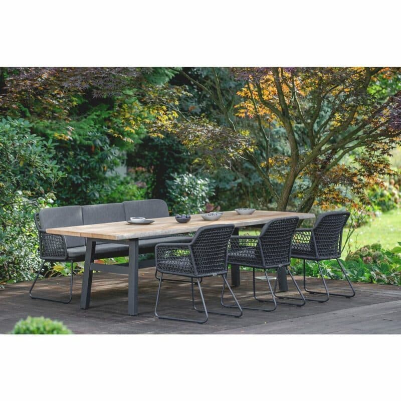Niehoff "Tavo" Gartentisch, Gestell Aluminium anthrazit, Tischplatte Teakholz mit Baumkante mit Stuhl und Bank "Kubu"