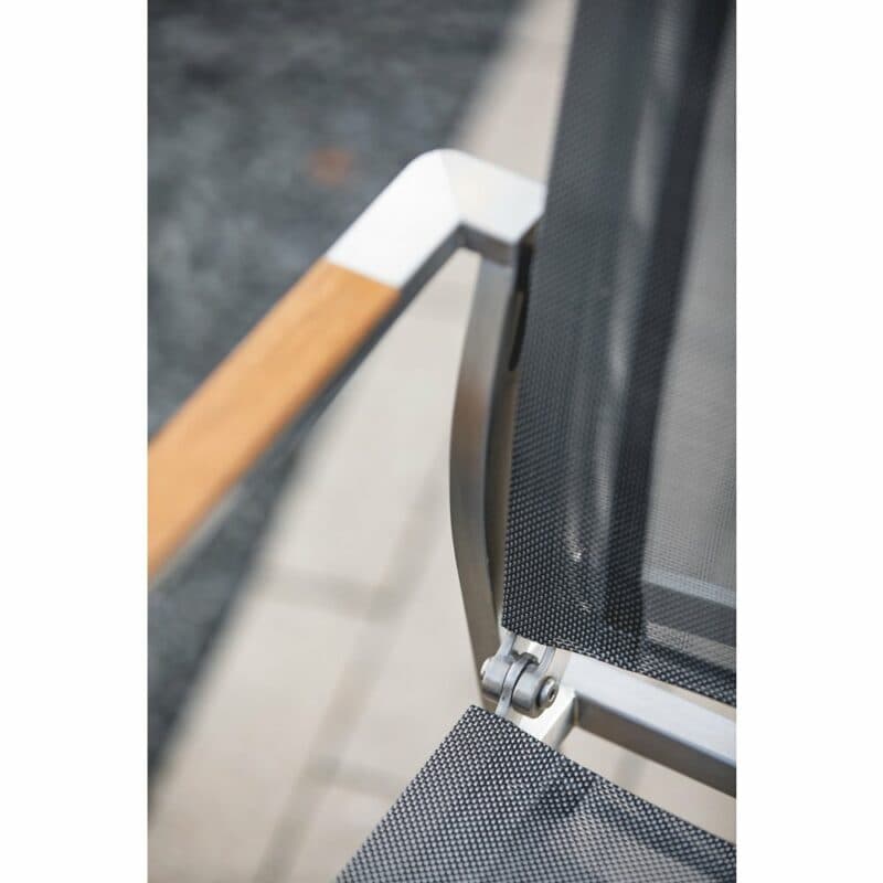 Niehoff "Scalea Flex" Hochlehner, Gestell Edelstahl gebürstet, Textilen silbergrau, Teakarmlehnen