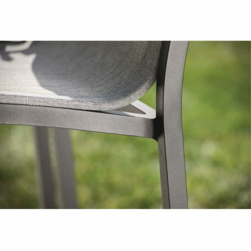 Stern "Evoee" Stapelsessel, Aluminium schwarz matt, Textilen Leinen grau