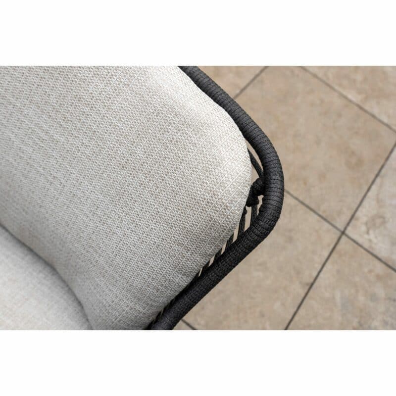 4Seasons Outdoor "Fabrice" Diningsessel, Gestell Aluminium anthrazit, Sitzfläche Rope anthrazit, Kissen Olefin grau, Detail