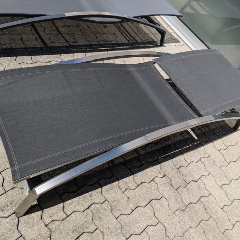 Diamond Garden "Ancona" Sonnenliege, Gestell Edelstahl, Liegefläche Textiligewebe anthrazit, Ausstellung Karlsruhe