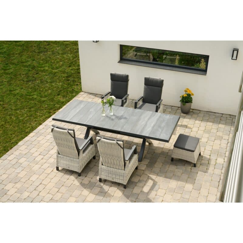Siena Garden "Corido" verstellbarer Diningsessel und Hocker, mit "Sincro" Ausziehtisch, Polyrattan ice grey, Auflage anthrazit, Tischplatte Keramik wood grey 200/260x100 cm