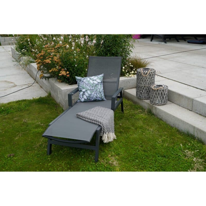 Lesli Living "Ohio" Sonnenliege, Gestell Aluminium charcoal, Liegefläche Textilen black and grey