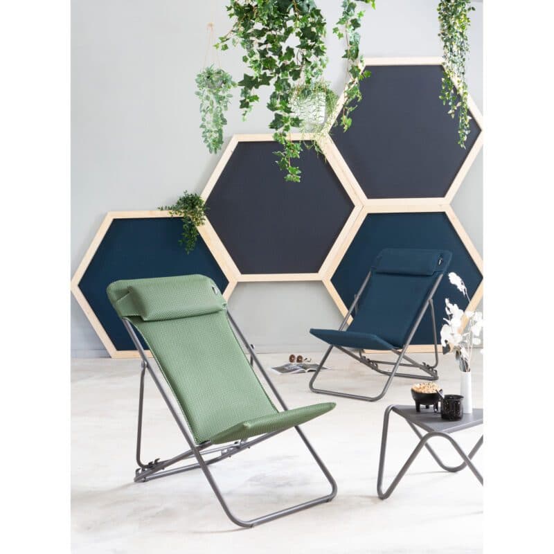 Lafuma Liegestuhl "Maxi Transat Plus BeComfort®", Gestell Stahl titane, Liegefläche BeComfort® bleu encre & olive © LAFUMA MOBILIER - Pierrick Verny